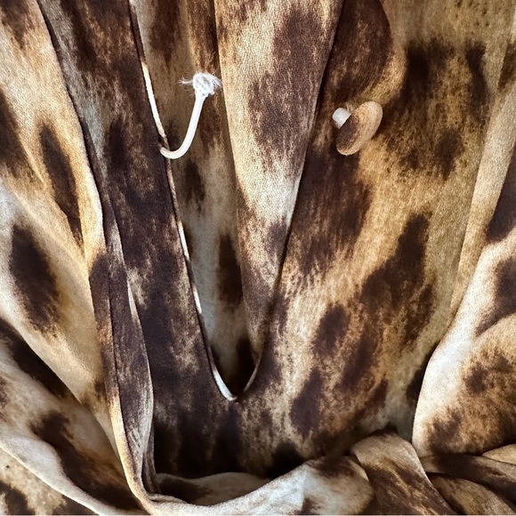 J. CREW LEOPARD PRINT TIE NECK SLEEVELESS TOP SIZE XS - Picture 10 of 10